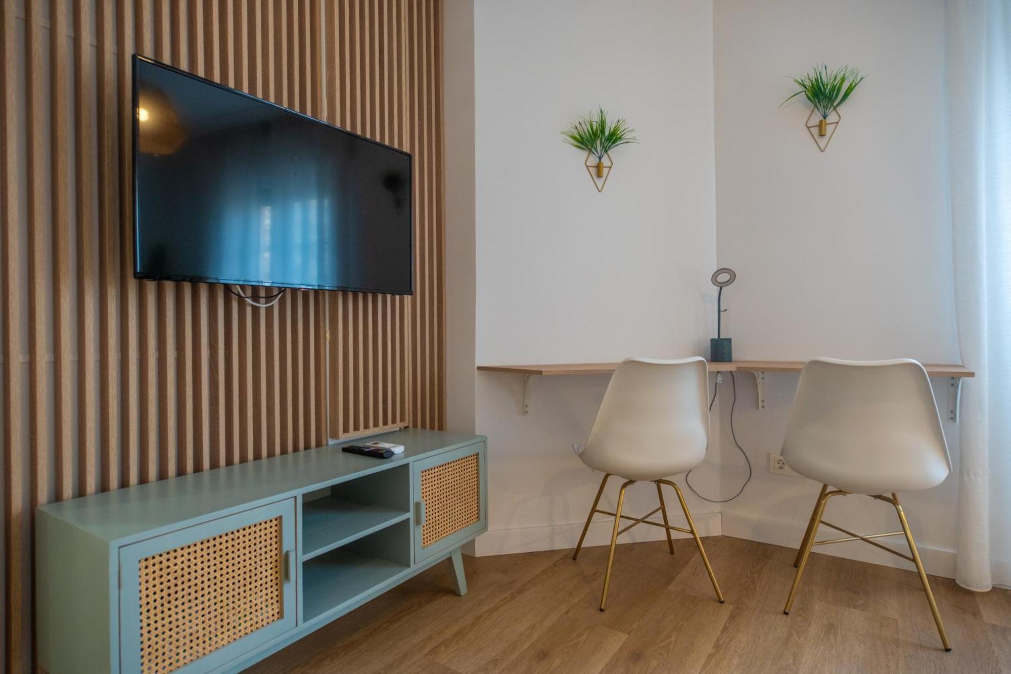 Prensa & Nice Courtyard By Ele Apartments Malaga Bagian luar foto
