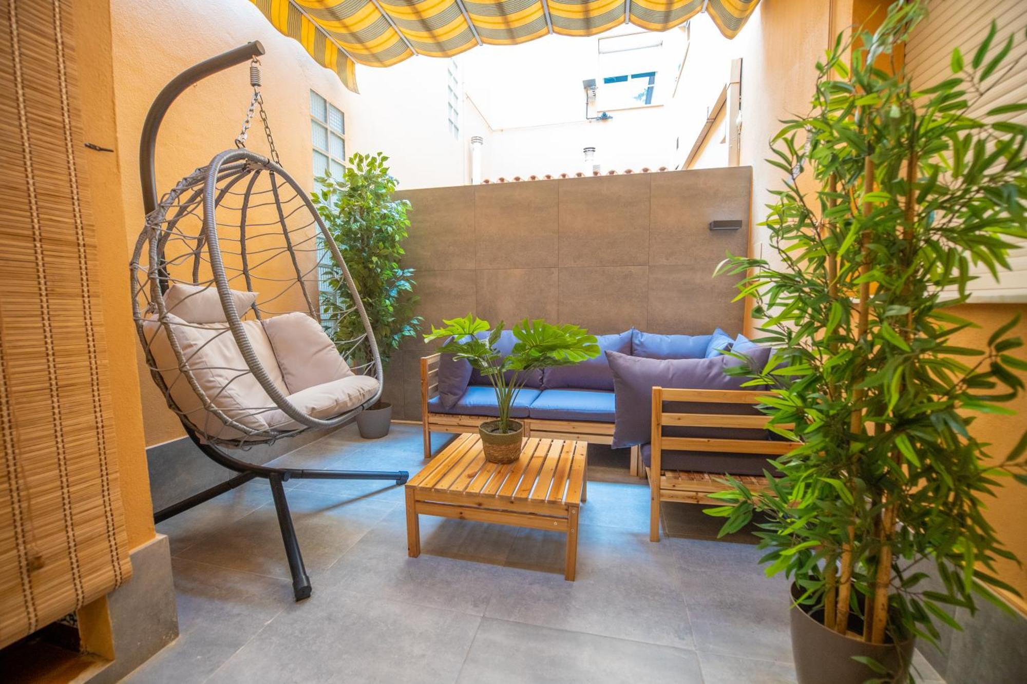 Prensa & Nice Courtyard By Ele Apartments Malaga Bagian luar foto