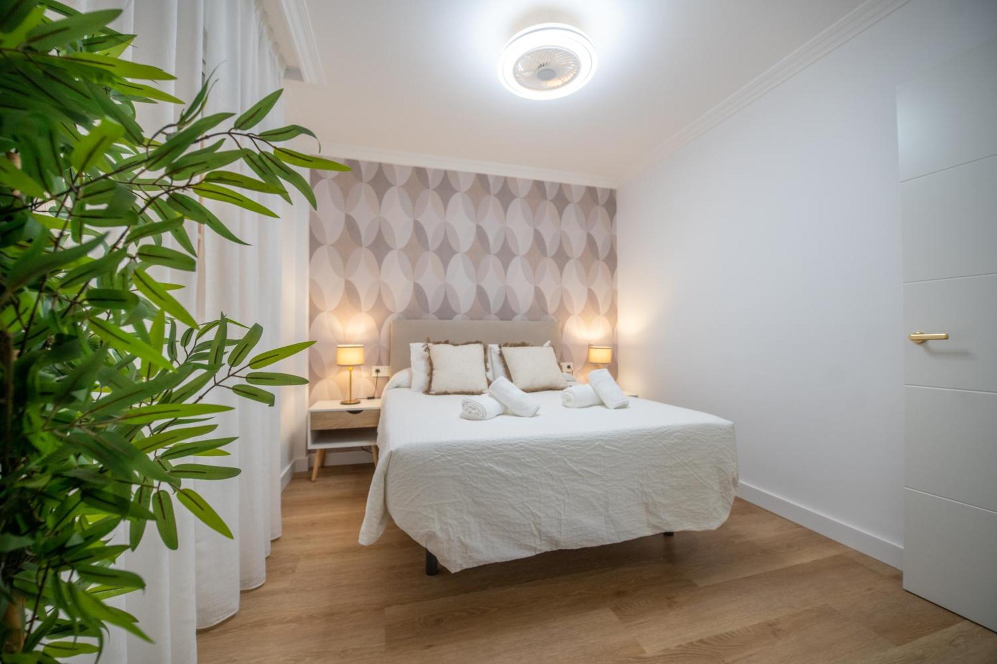 Prensa & Nice Courtyard By Ele Apartments Malaga Bagian luar foto